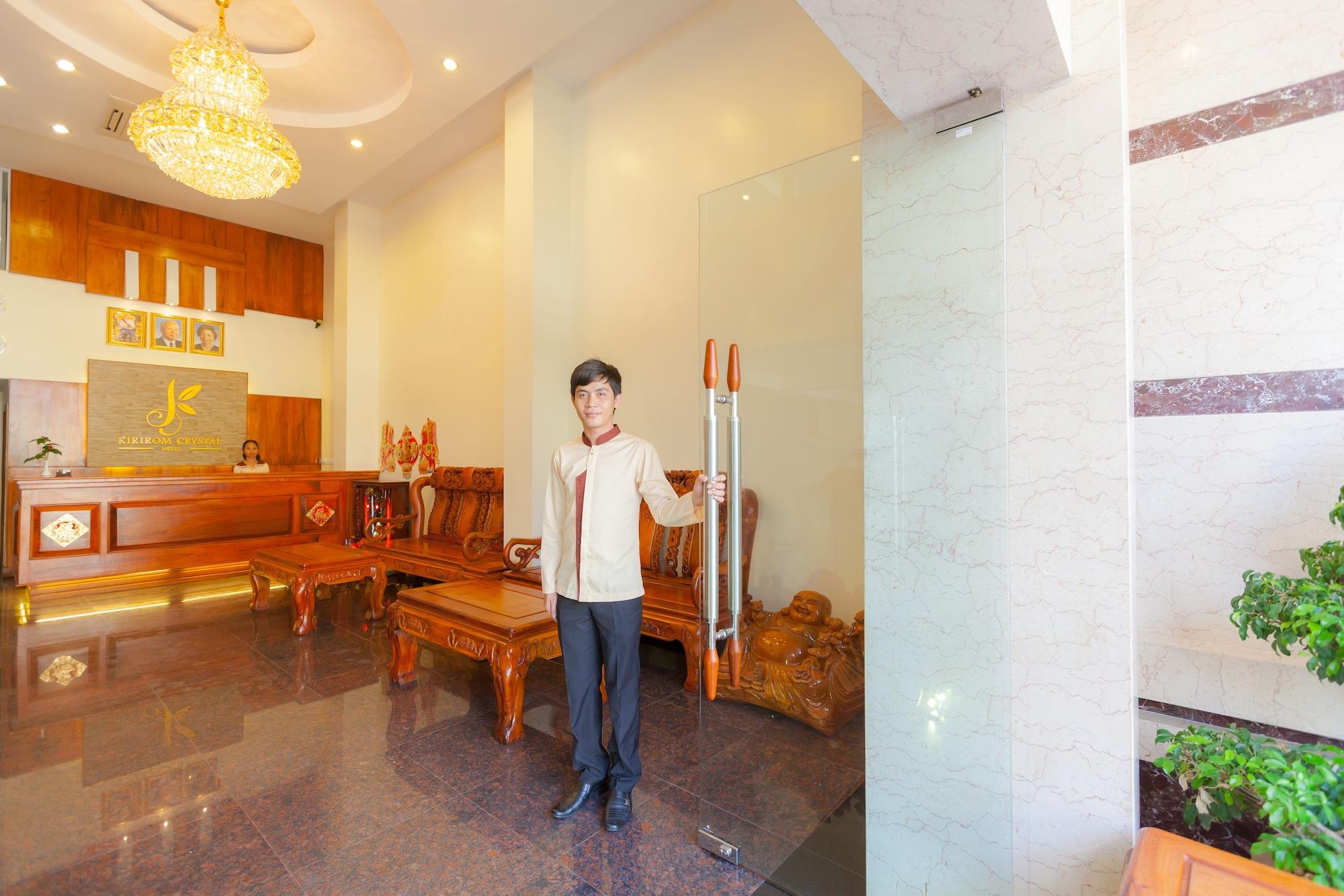 Kirirom Crystal Hotel Phnom-Penh Buitenkant foto