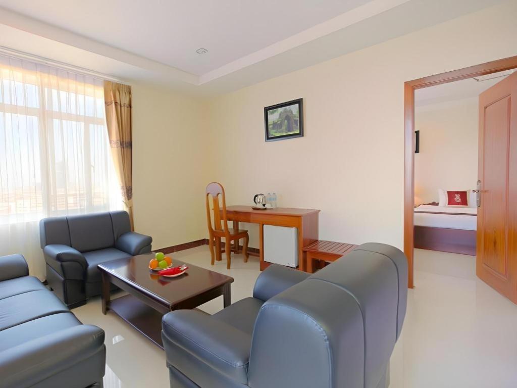Kirirom Crystal Hotel Phnom-Penh Buitenkant foto