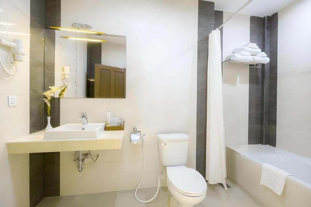 Kirirom Crystal Hotel Phnom-Penh Buitenkant foto