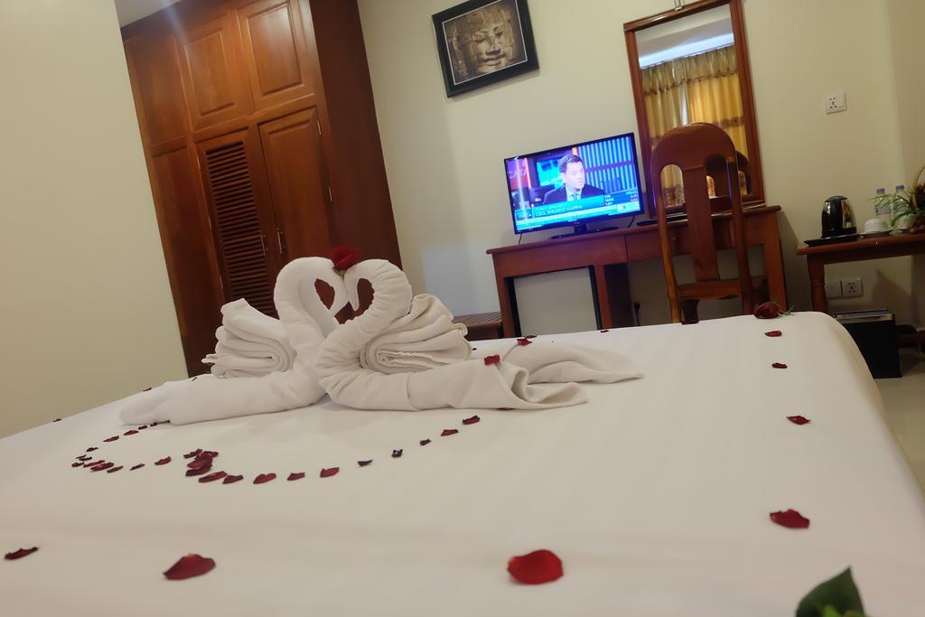 Kirirom Crystal Hotel Phnom-Penh Buitenkant foto